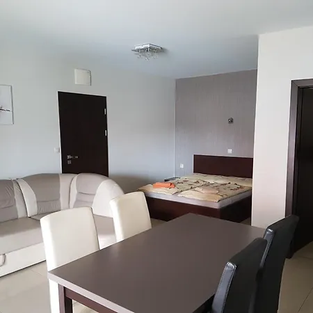 Lexus Apartment Velky Meder