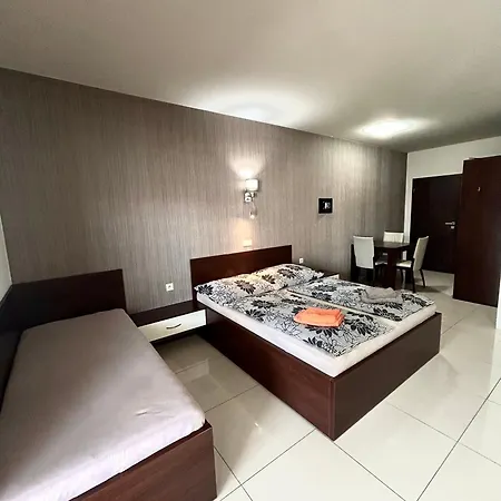 Lexus * Veľký Meder